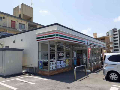 【周辺】 | マンション嘉利吉　Ⅱ（Ｄ） | セブンイレブン那覇銘苅３丁目まで800m