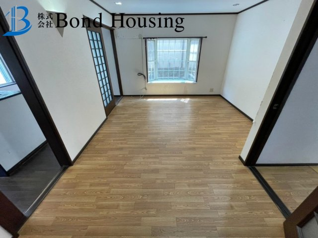 LDK21帖で開放感あり　松が丘1丁目　中古戸建の玄関