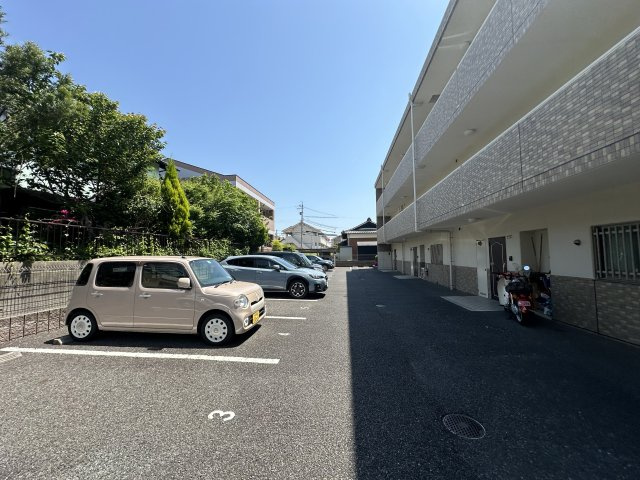 ルミエール園原の駐車場