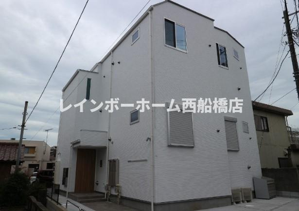 RIZEST幕張の外観