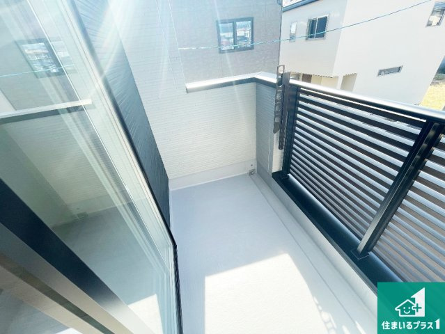 ■宝塚市山本野里　第1期　新築一戸建てのバルコニー|日当たりのよいバルコニー！お部屋が開放的に！