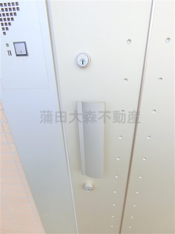 クロスレジデンス蒲田の玄関