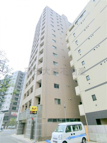 クロスレジデンス蒲田の外観|2006年11月築　RC鉄筋コンクリート造地上16階地下1階建て総戸数210戸の大型
東京都大田区蒲田5丁目　JR京浜東北線蒲田駅徒歩6分、京急本線京急蒲田駅徒歩5分