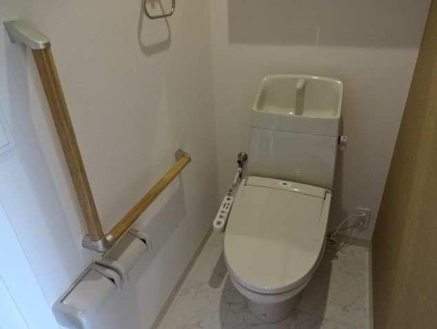 稲城市矢野口の賃貸マンションのトイレ