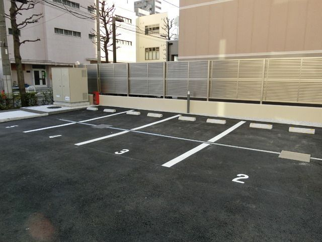 パークハビオ目黒リバーサイドの駐車場