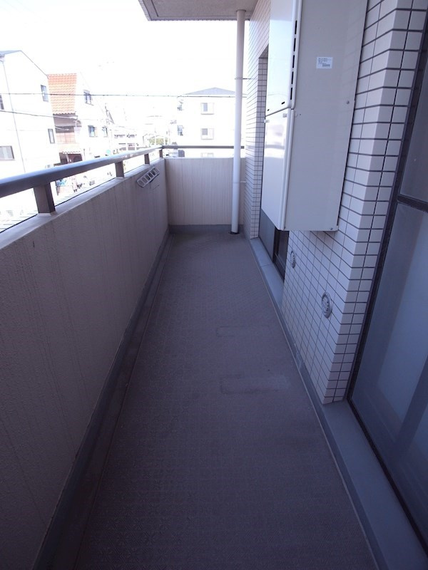セントラル第2東園田のバルコニー