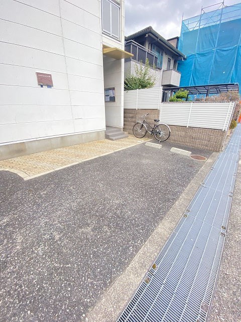 レオパレスシャンブルの駐車場