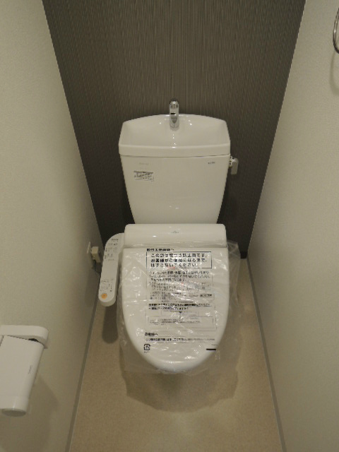 プレサンスみなと元町駅前のトイレ