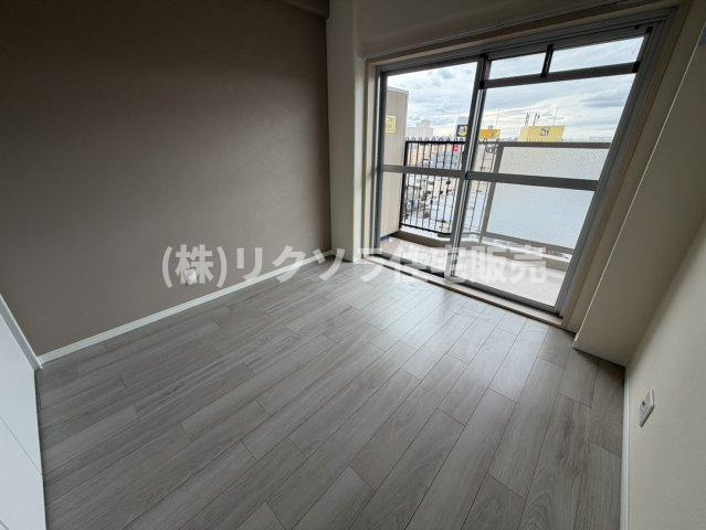 寝屋川日光ハイツの寝室|洋室6.3帖
■物件内覧・資金計画相談・住宅ローン相談、リフォーム相談、お問合せ受付中■
※当日・翌日のご内覧、ご相談はお電話でのお問合せがスムーズです！