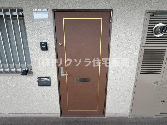 寝屋川日光ハイツの内装|廊下
■物件内覧・資金計画相談・住宅ローン相談、リフォーム相談、お問合せ受付中■
※当日・翌日のご内覧、ご相談はお電話でのお問合せがスムーズです！