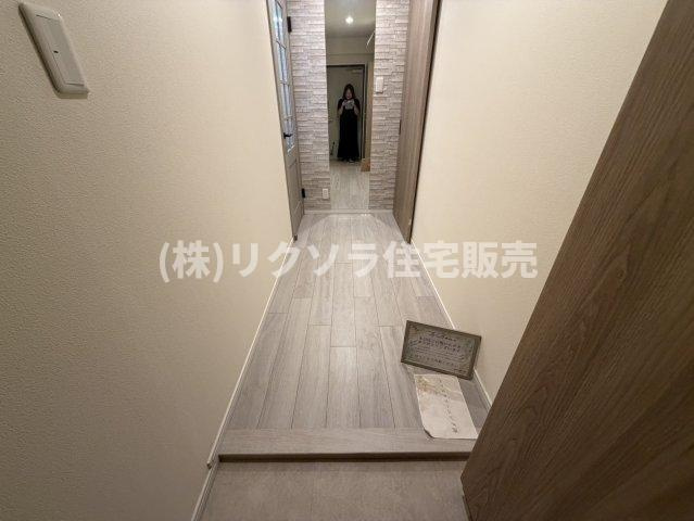 寝屋川日光ハイツの居間・リビング|LDK13.4帖
■物件内覧・資金計画相談・住宅ローン相談、リフォーム相談、お問合せ受付中■
※当日・翌日のご内覧、ご相談はお電話でのお問合せがスムーズです！