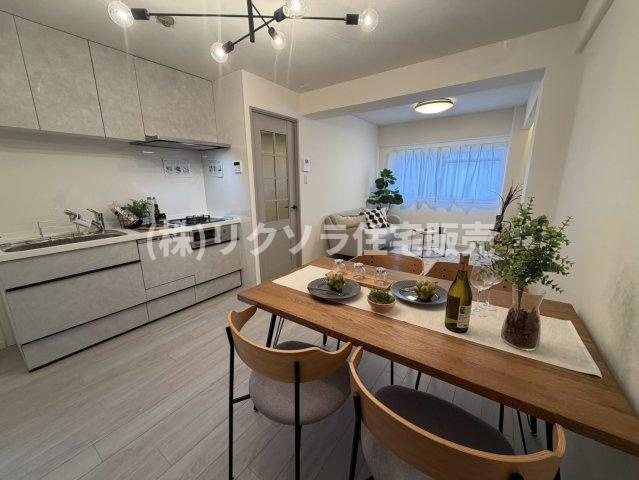 寝屋川日光ハイツの収納|カップボード
■物件内覧・資金計画相談・住宅ローン相談、リフォーム相談、お問合せ受付中■
※当日・翌日のご内覧、ご相談はお電話でのお問合せがスムーズです！