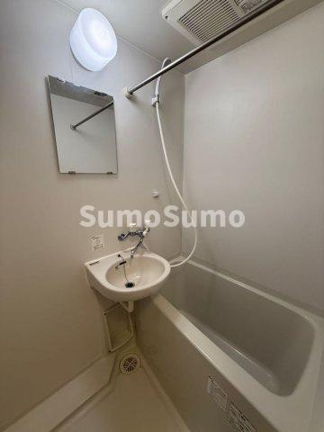 レオパレスルコントワール御影の浴室