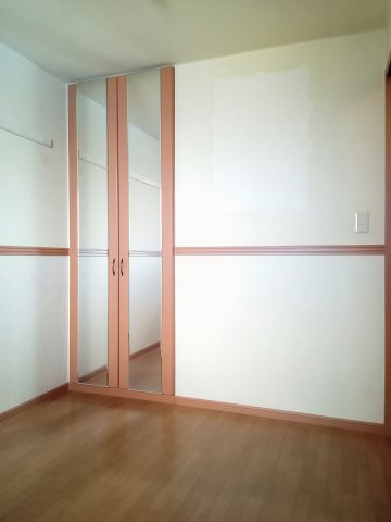 稲城市矢野口の賃貸マンションの寝室