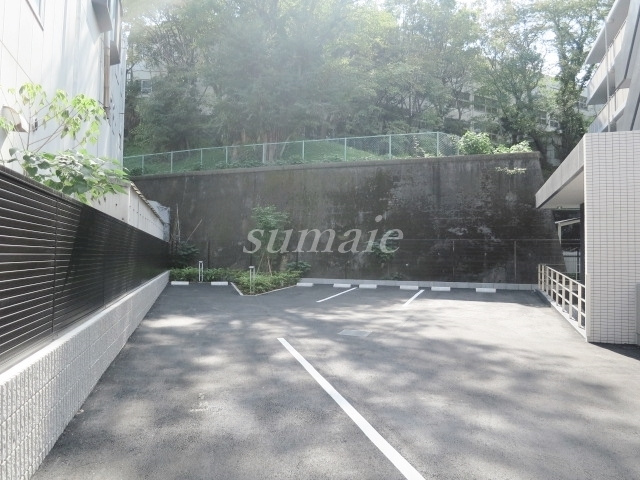 ルフォンプログレ赤羽の駐車場|敷地内駐車場です☆空きはご確認をお願いします！