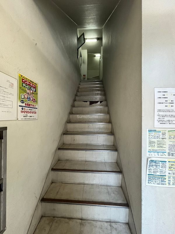 UTビルのロビー
