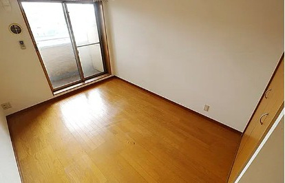 大和市渋谷８丁目の賃貸マンションの居間・リビング