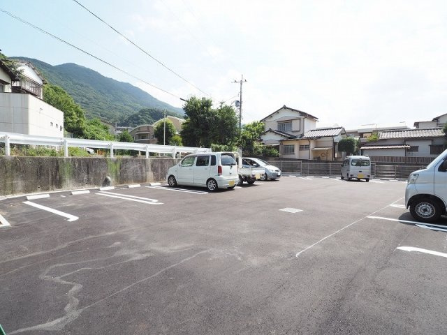 【駐車場】 | 小文字ヒルⅠ | 駐車場です