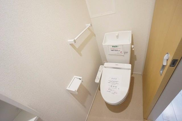 【トイレ】 | サニーガーデンＥ | シンプルで使いやすいトイレです