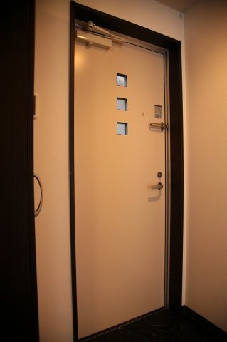 【玄関】 | ビータス竹下弐番館 | シンプルで使いやすい玄関です※写真は類似です