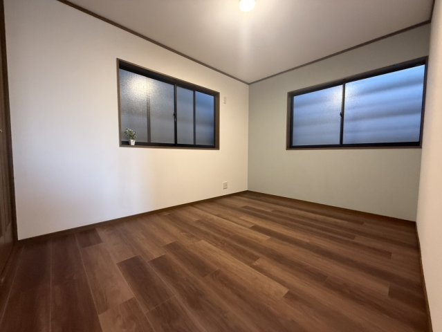 森河内西2丁目　中古戸建の洋室