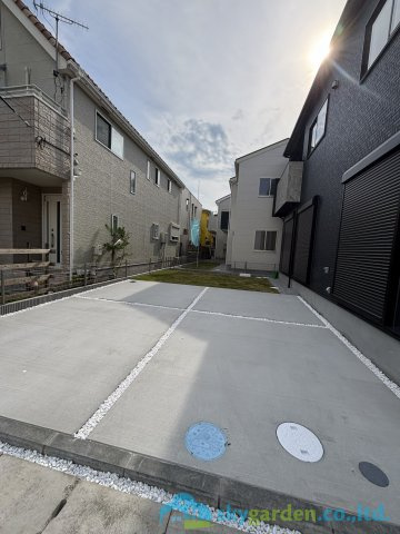 平塚市虹ケ浜　新築戸建　全2棟1期1号棟の駐車場