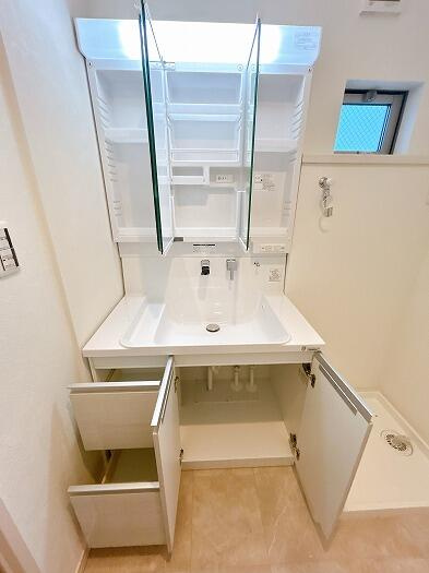 名古屋市北区上飯田北町の独立洗面台