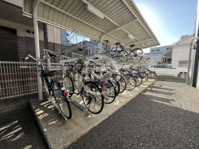 ライブガーデン江坂のその他共用部分|駐輪場