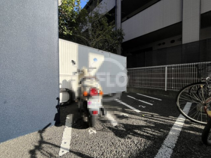 ライブガーデン江坂のその他|バイク置き場