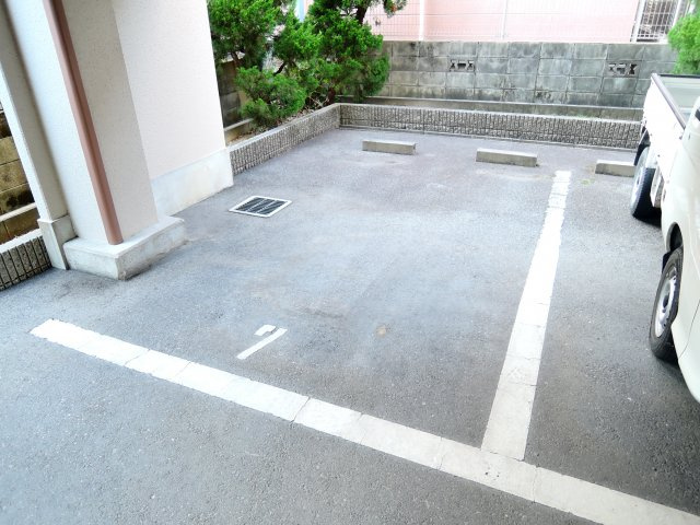 ノールジャルダンの駐車場