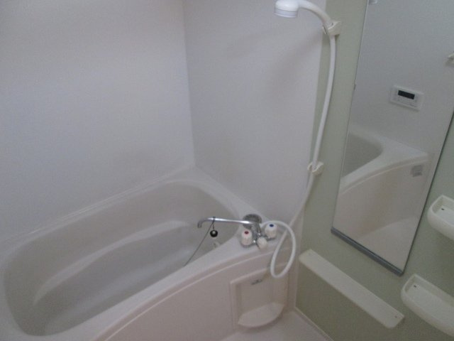 【浴室】 | カミングヒルズ | コンパクトで使いやすいお風呂です