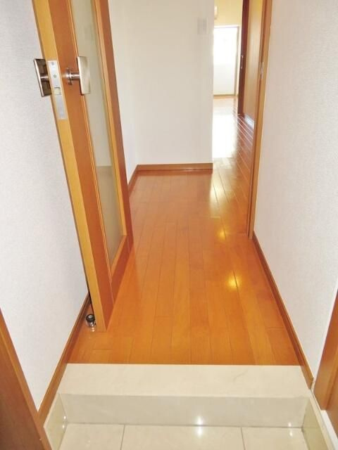 日神デュオステージ新宿若松町の玄関