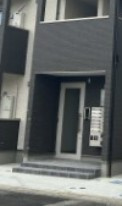 ジーメゾン春日部下蛭田のエントランス