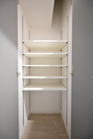 ＲＯＸＩＳ日暮里の収納