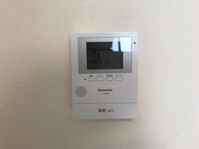 Riverain中央の内装|カメラ付インターホン