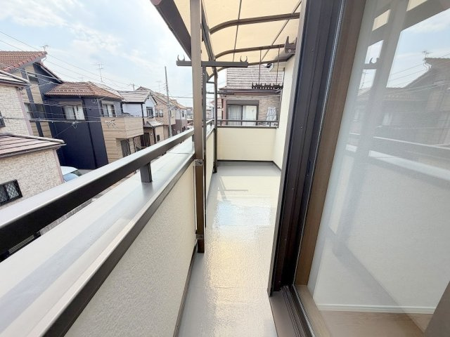 三郷市彦成1丁目　中古戸建のバルコニー|南向きバルコニーにて陽当り良好