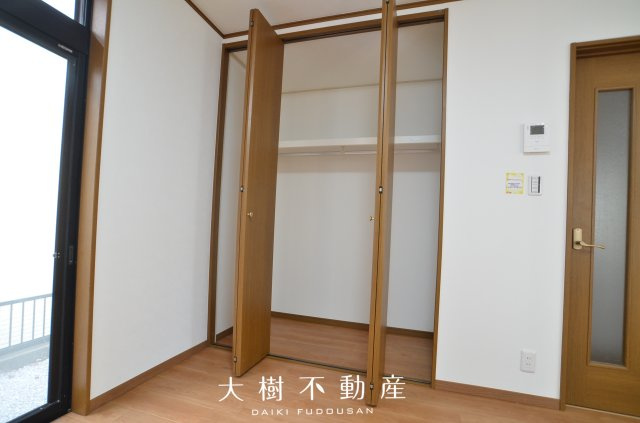 【居間・リビング】 | 綾瀬市落合北5丁目　中古戸建て【仲介手数料無料】