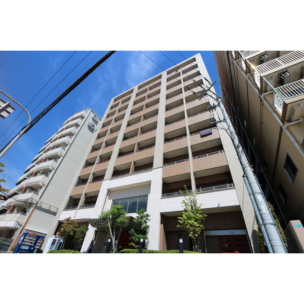 CITY SPIRE難波WESTの外観