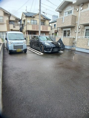カノン・エスの駐車場|駐車場完備です