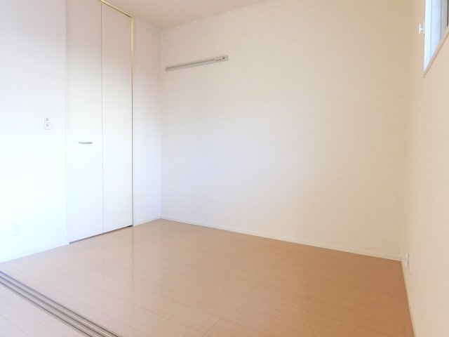 イーストパークの洋室|コンパクトで使いやすい洋室です