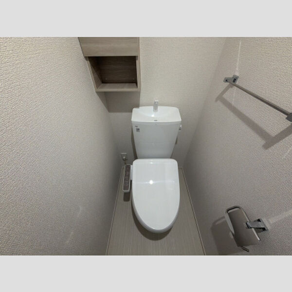 D-ROOM高井田元町のトイレ