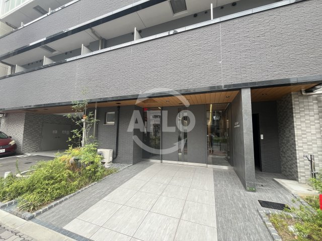 エスリード新大阪ラヴァーグのエントランス|エスリー　エントランスド新大阪ラヴァーグ