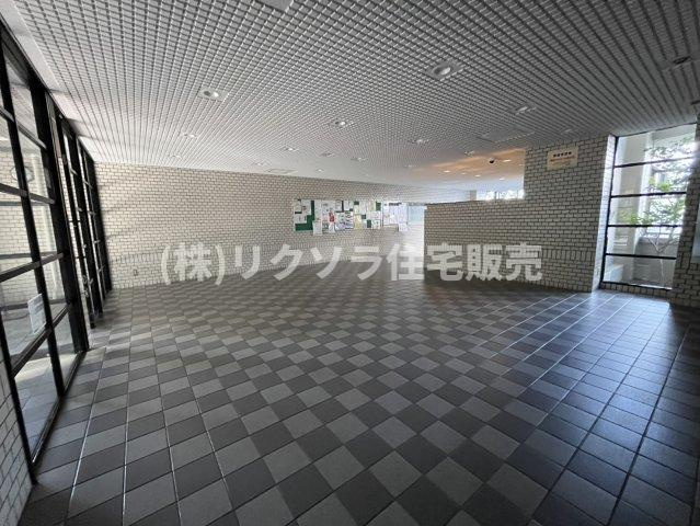 オークヒルズ香里弐番館のロビー|■物件内覧・資金計画相談・住宅ローン相談、リフォーム相談、お問合せ受付中■
※当日・翌日のご内覧、ご相談はお電話でのお問合せがスムーズです！