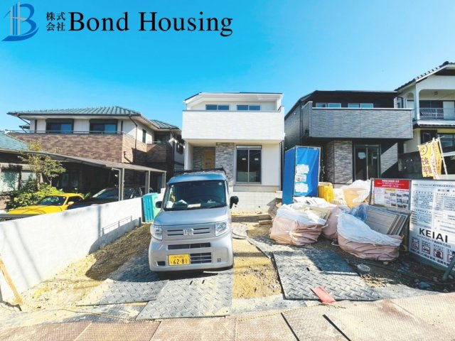 「小・中学校すぐ」「並列2台駐車可」学が丘2期　1号棟