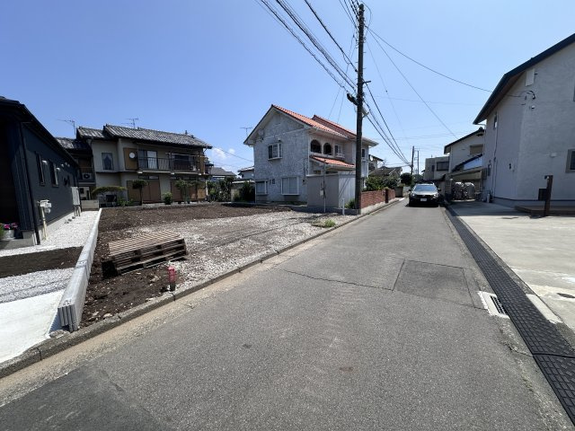 新築　前橋市下新田町2期　Blooming　Garden　1号棟の前面道路含む現地写真|現地写真　南側接道幅員約4ｍ