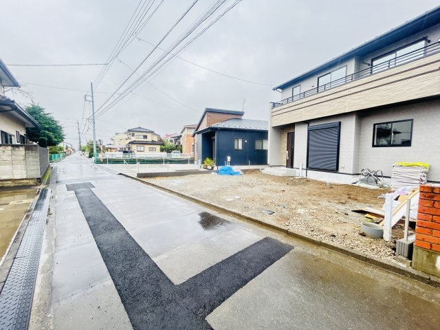 新築　前橋市下新田町2期　Blooming　Garden　1号棟の前面道路含む現地写真|現地写真　南側接道幅員約4ｍ