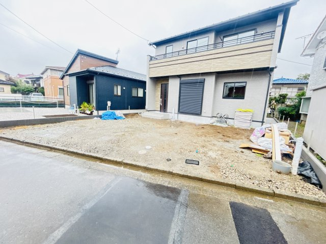 新築　前橋市下新田町2期　Blooming　Garden　1号棟の駐車場|現地写真　駐車スペースは並列3台分可能です！
