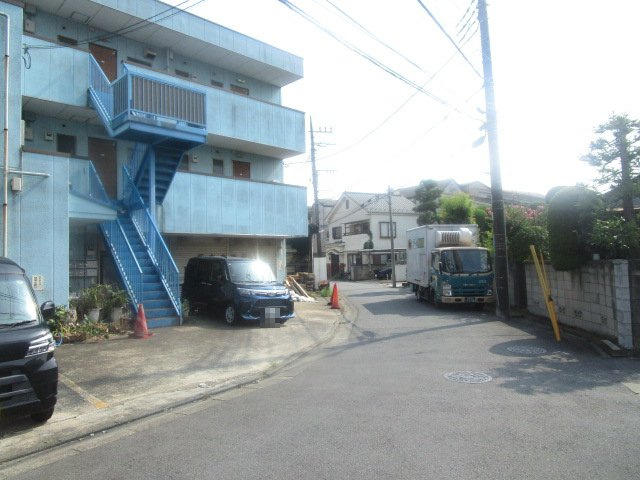 川崎市高津区下野毛１丁目の倉庫