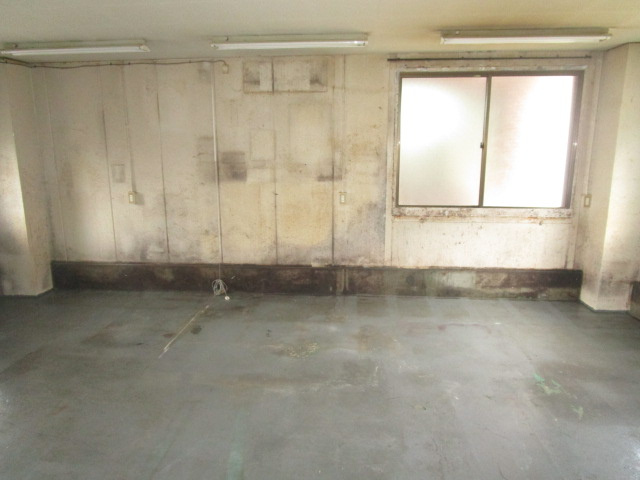 川崎市高津区下野毛１丁目の倉庫の内装