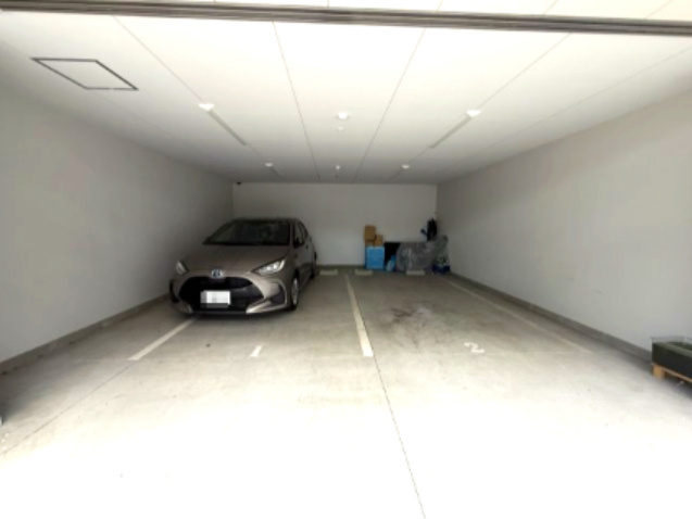 セラフィア神戸御影塚町の駐車場